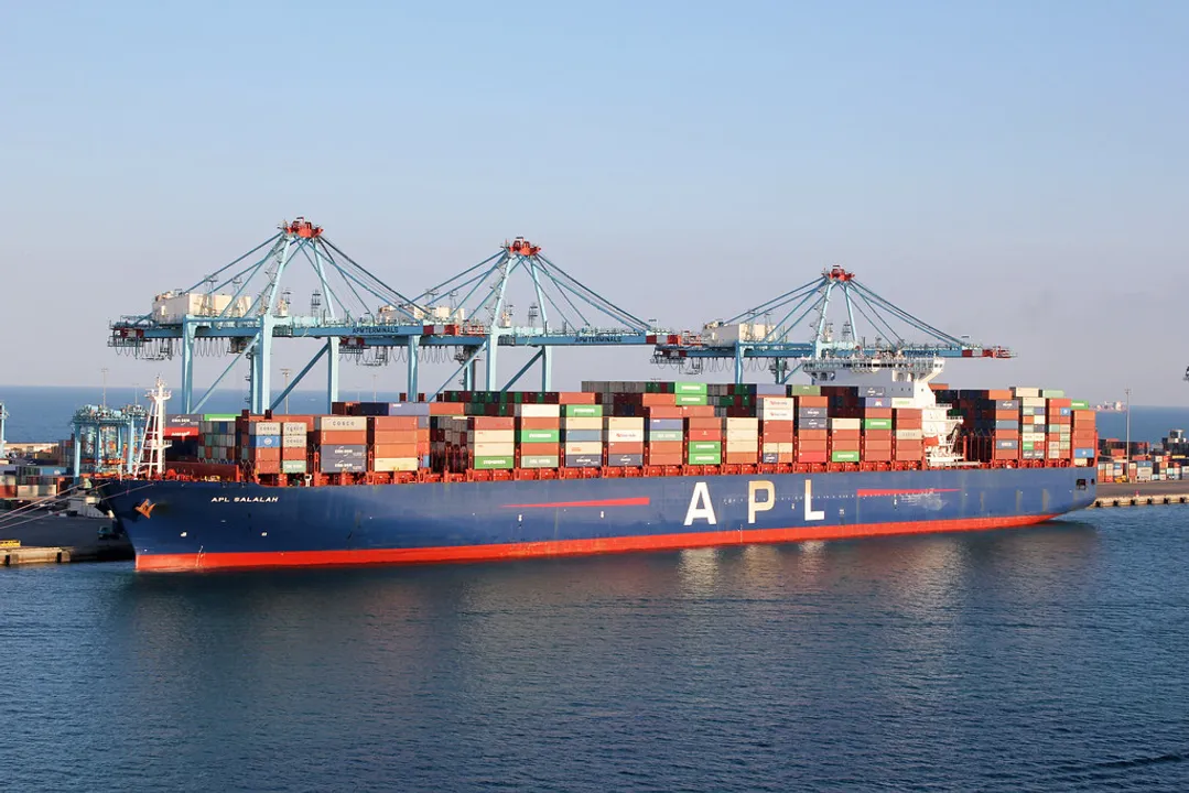  (Port of Khalifa, creative commons) 