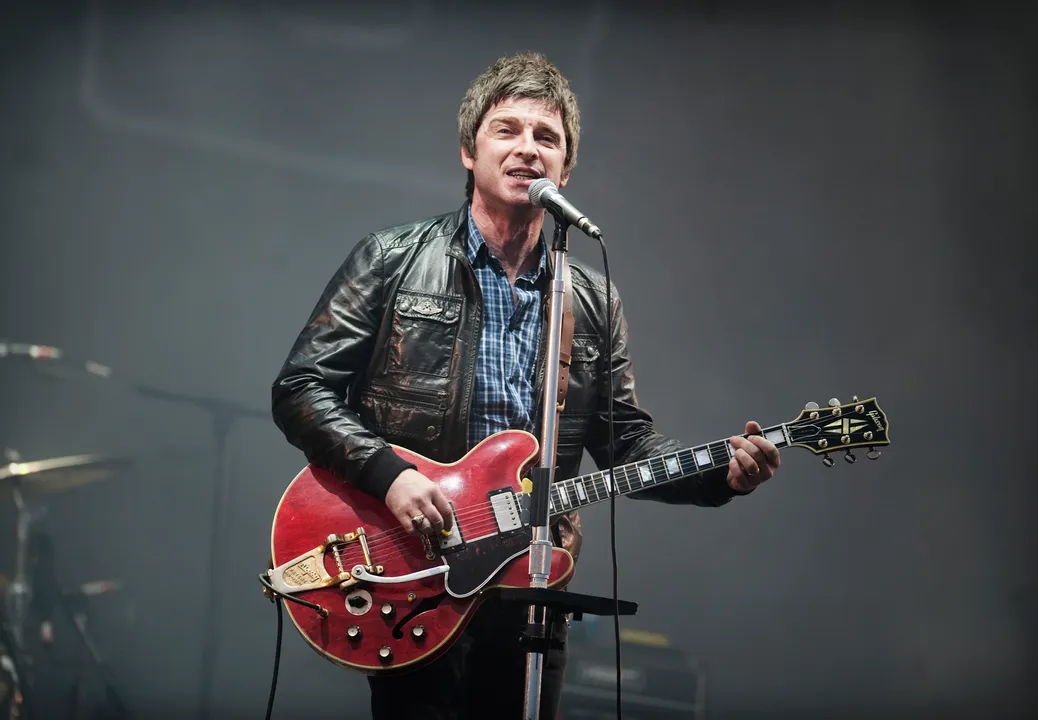  Oasis legend Noel Gallagher wants to become a professional window cleaner
