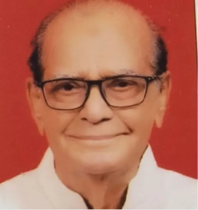  Noted Bollywood screenwriter Shafeeq Ansari dies at age of 84