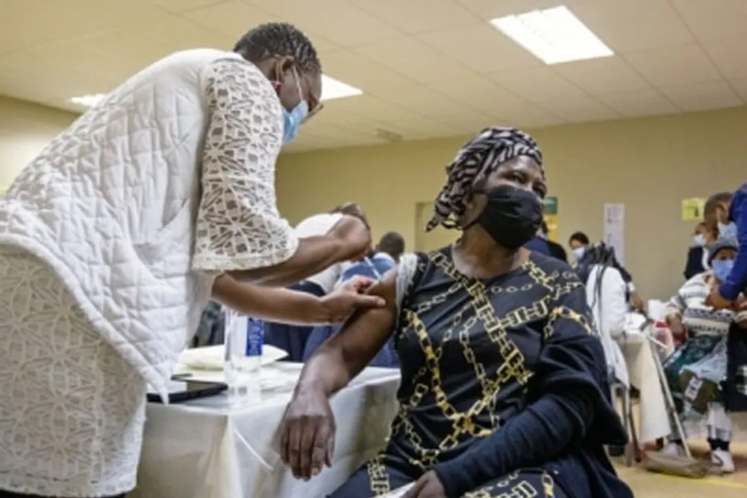  New Covid variant in S.Africa affecting those under 25