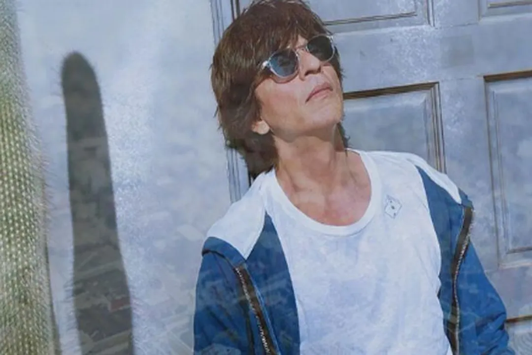  Shah Rukh Khan celebrates birthday in Alibaug farmhouse