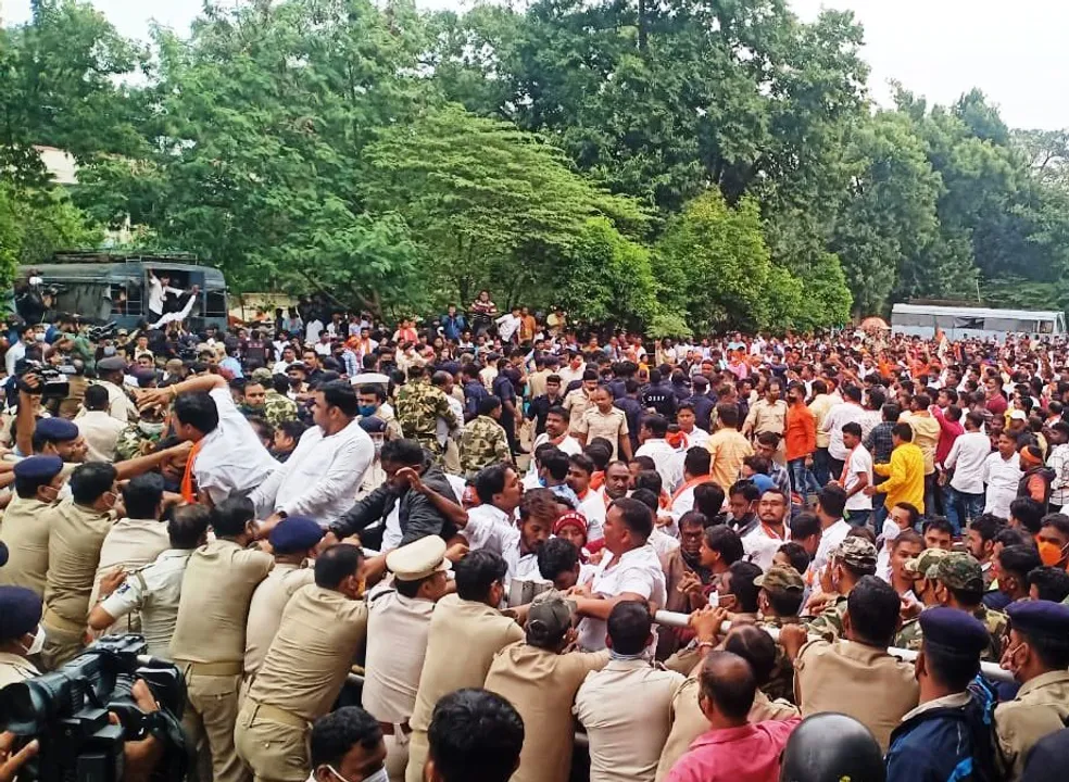  Watch: BJP workers ransack police vehicle in Bhubaneswar, cops resort to lathicharge
