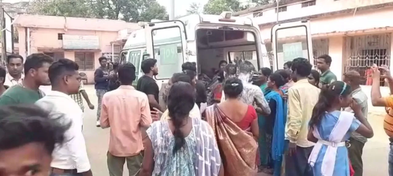  4 including woman injured in acid attack during family fight