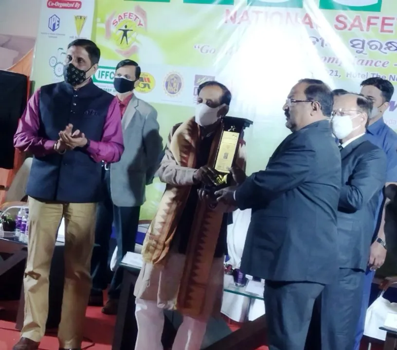  OHPC Chairman Bishnupada Sethi receives Kalinga Excellence Award 2021