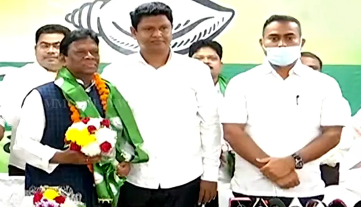  Former Congress MLA Prafulla Majhi joins Odisha's ruling BJD