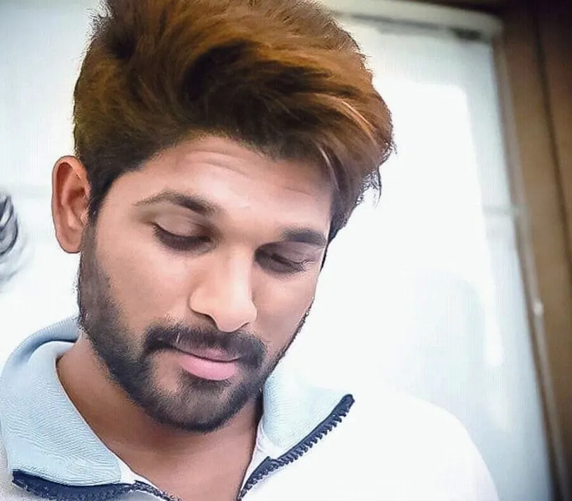  'I would be nothing without Sukumar': Allu Arjun's emotional speech at 'Pushpa' event