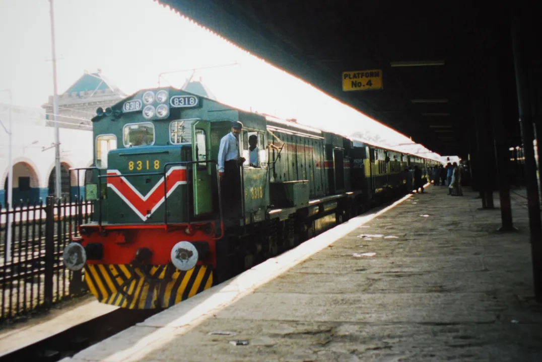  Pakistani loco pilot stops train to buy yoghurt, gets fired