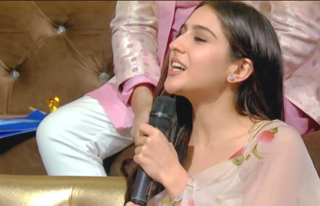  Watch: Actress Sara Ali Khan grooves to mom Amrita Singh's popular track 'Jab Hum Jawan Honge'