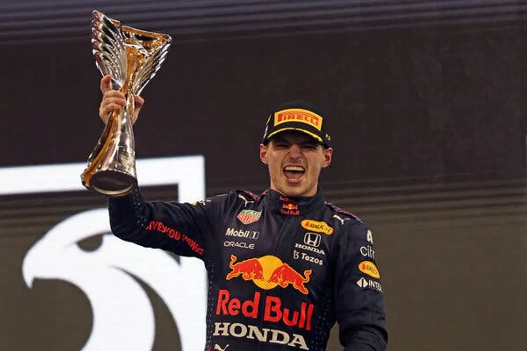  Max Verstappen battled through 'intense pain' on way to Formula 1 title