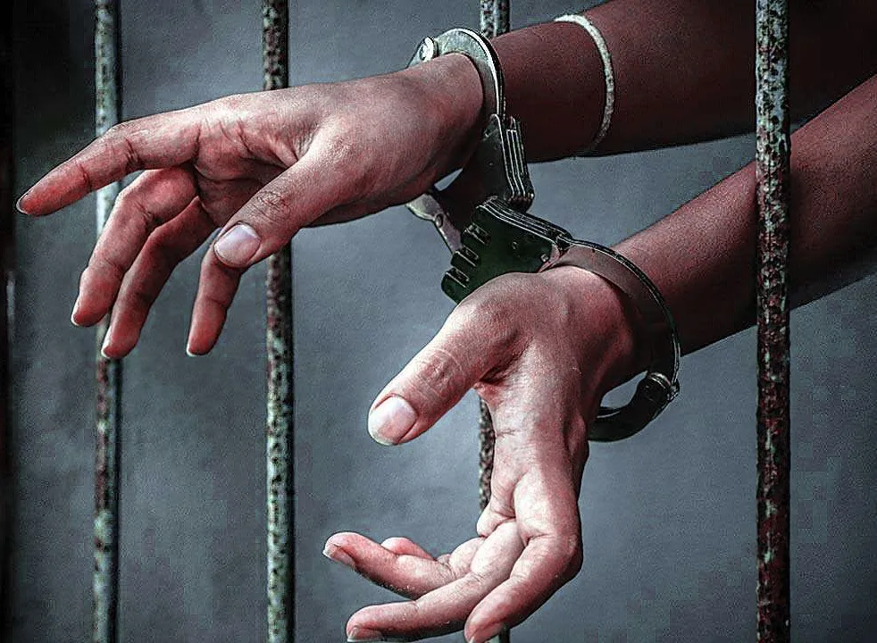  Crime Handcuff. (Credit : Raj Kumar Nandvanshi) 