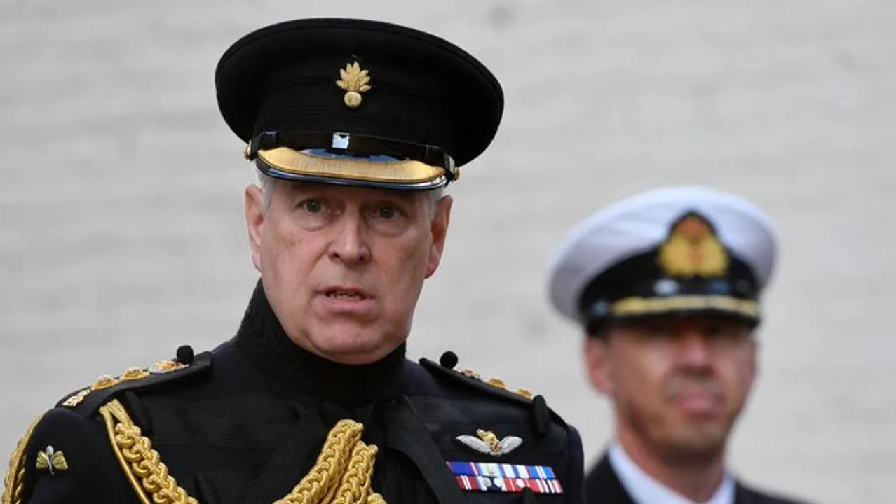  Prince Andrew loses military titles, royal patronages