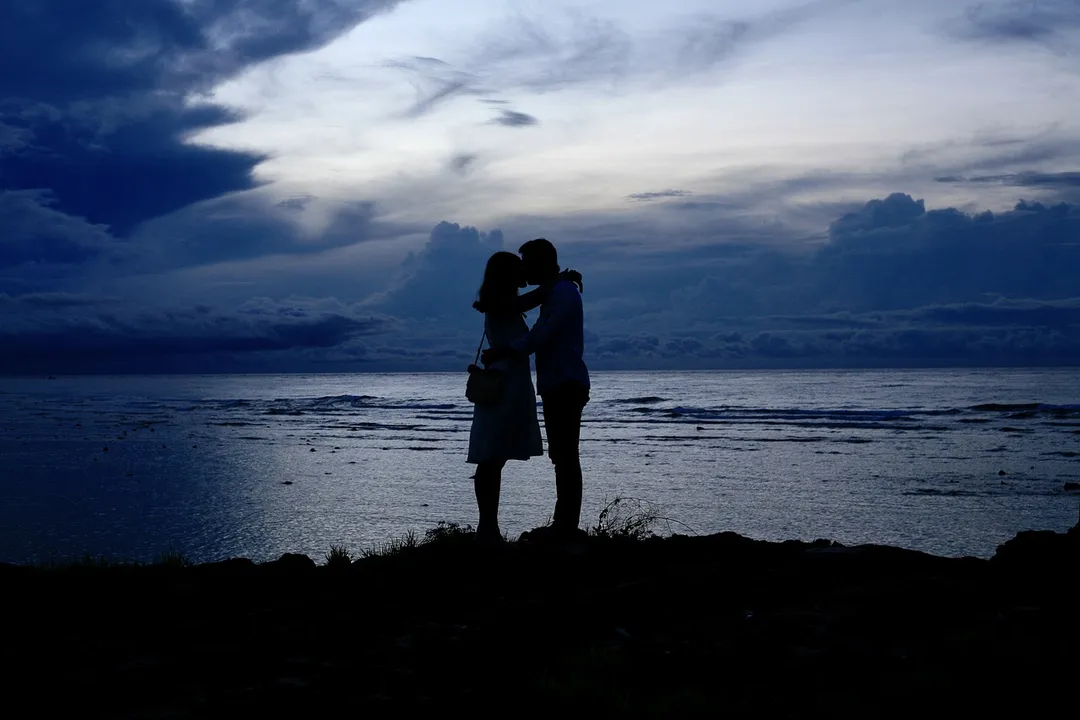  How to navigate dating in 2022? Here's what relationship expert says