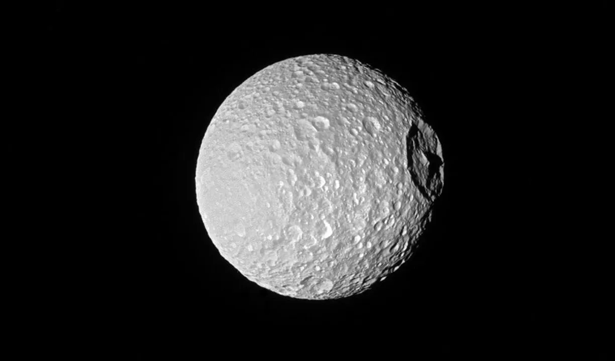  Underground 'stealth ocean world' found in Saturn's 'Death Star-like' moon