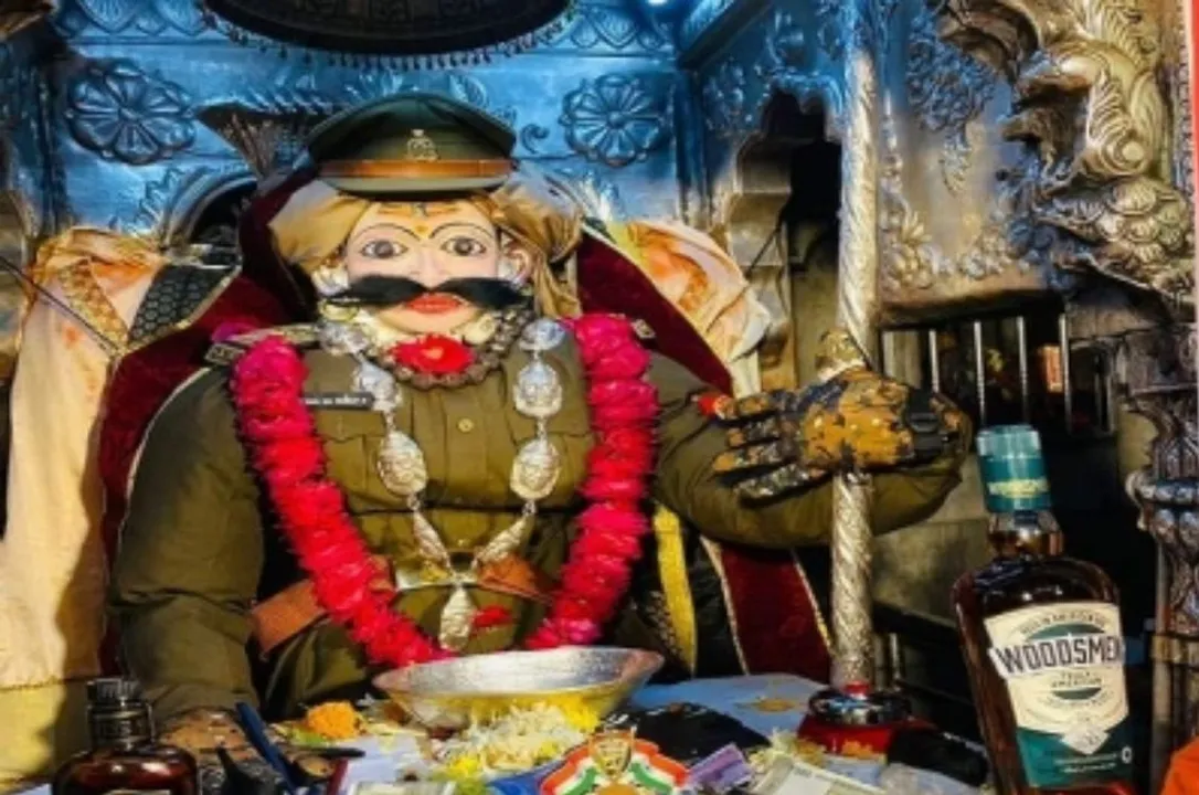  Kashi's Baba Kaal Bhairav dons police uniform
