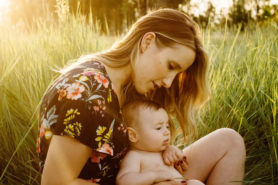  Mother Child Field Baby Parent Motherhood (Creative Commons) 