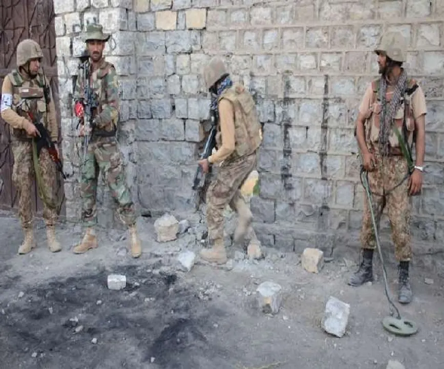  10 Pakistani soldiers killed after militants attack security check-post