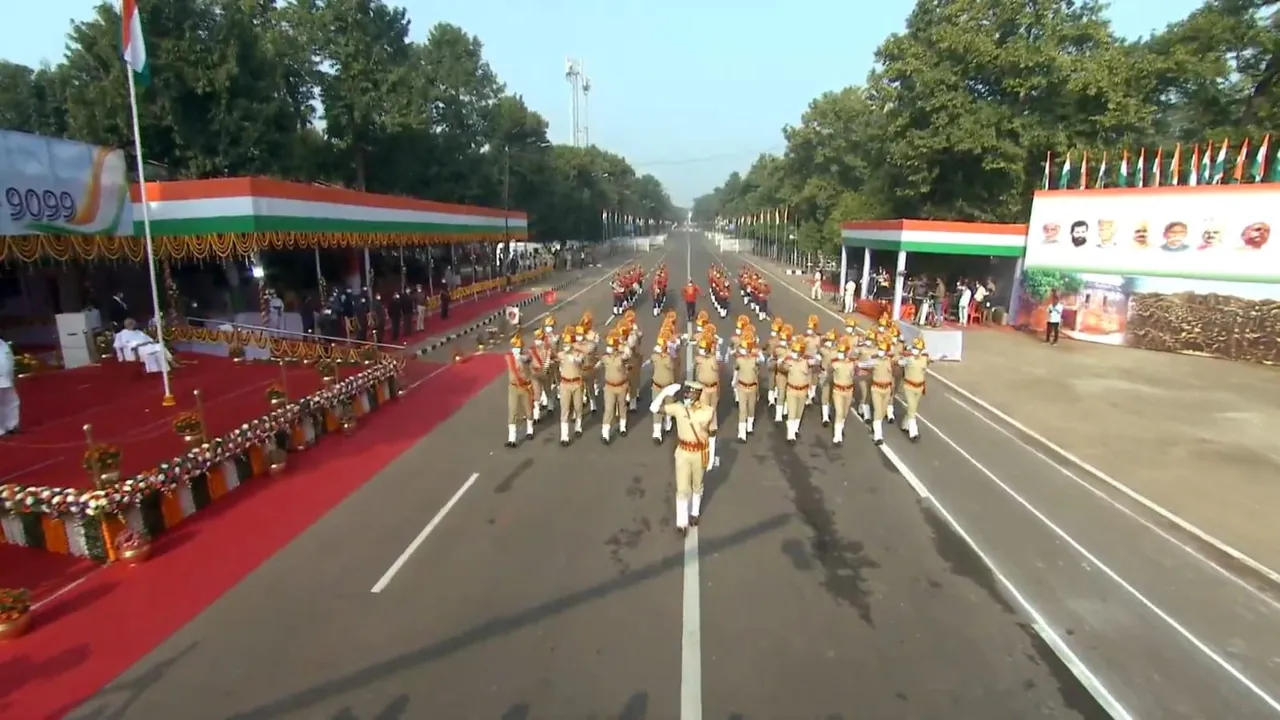  Odisha Governor unfurls tricolour as state celebrates Republic Day 2022 amid COVID restrictions