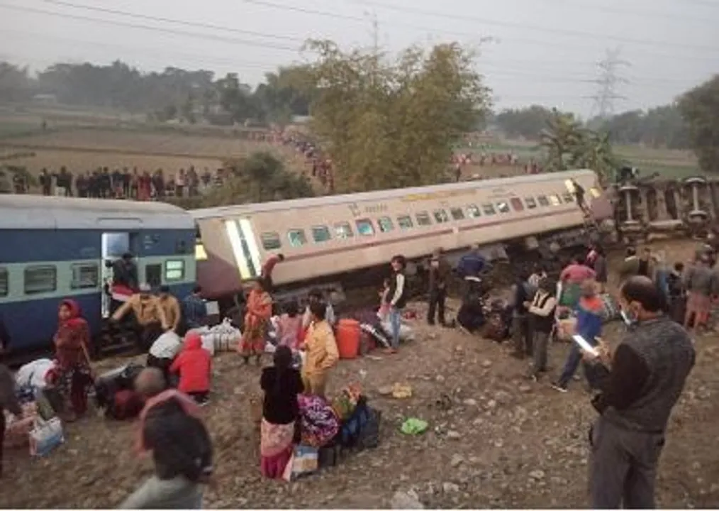  Three killed, several injured in West Bengal train accident