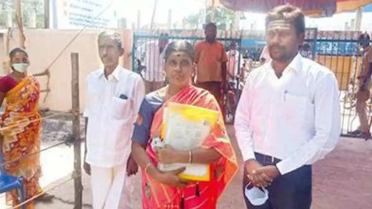  Mom, daughter fights it out in urban local body polls. 