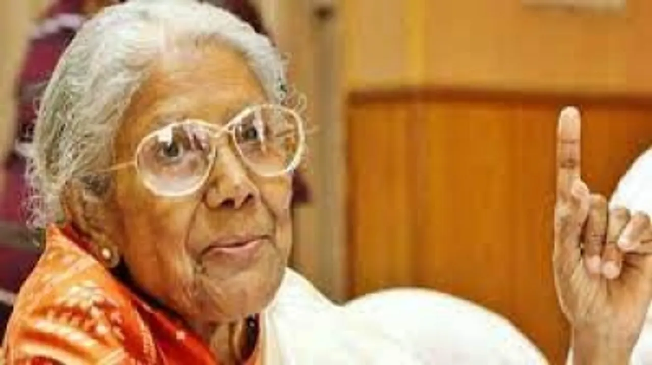  Sandhya Mukherjee, the pied piper of Bengali music industry