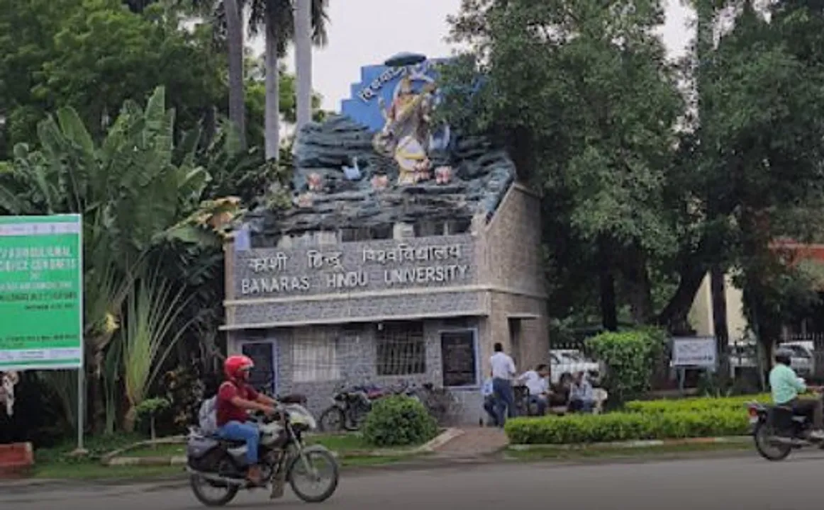  Viral Video: BHU students learn how to make cow dung cakes