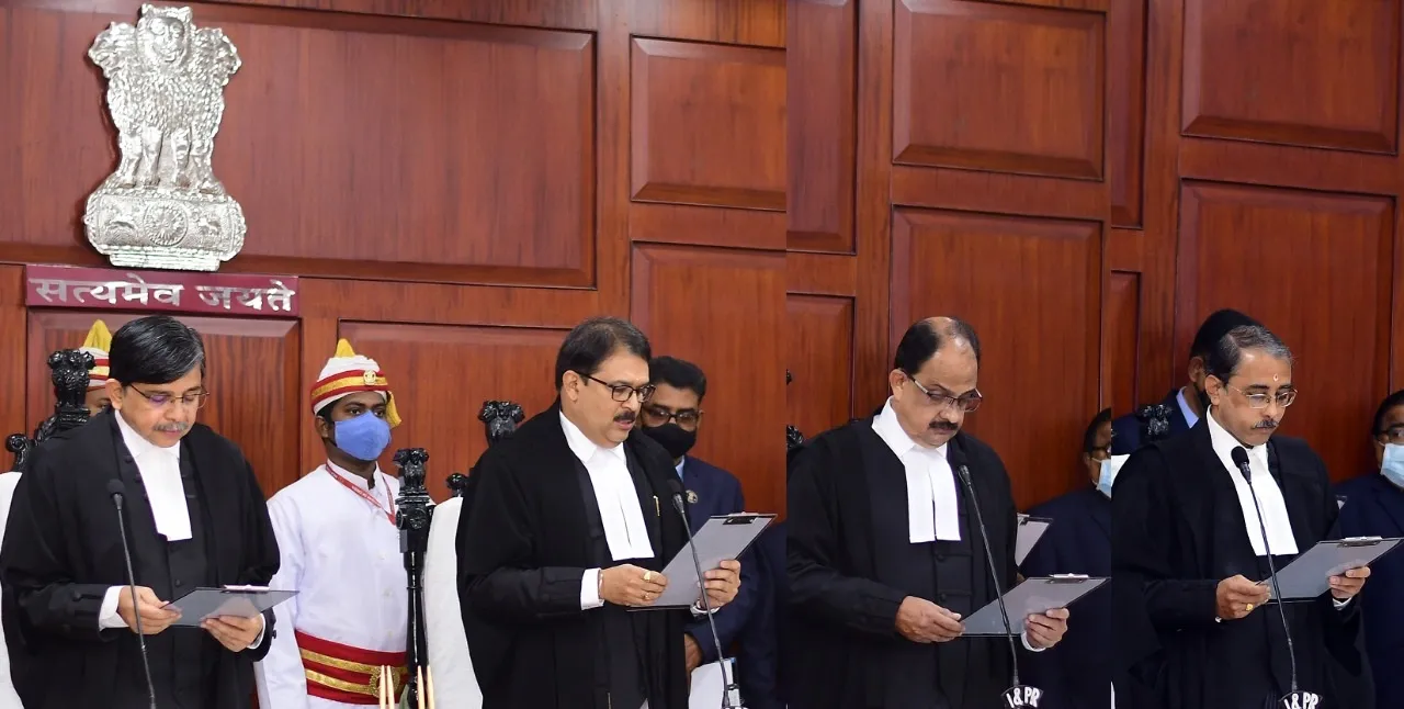  Oath taking ceremony of Justice V. Narasingh, Justice Biraja Prasanna Satpathy and Justice Murahari Raman held today in the conference hall of Orissa High Court.

Pic courtesy: Odisha I&PR/Twitter 