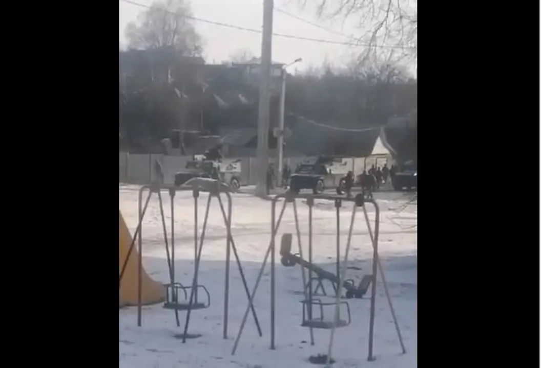  Watch: Russian forces enter Ukraine's second largest city; reports of fighting on streets surface