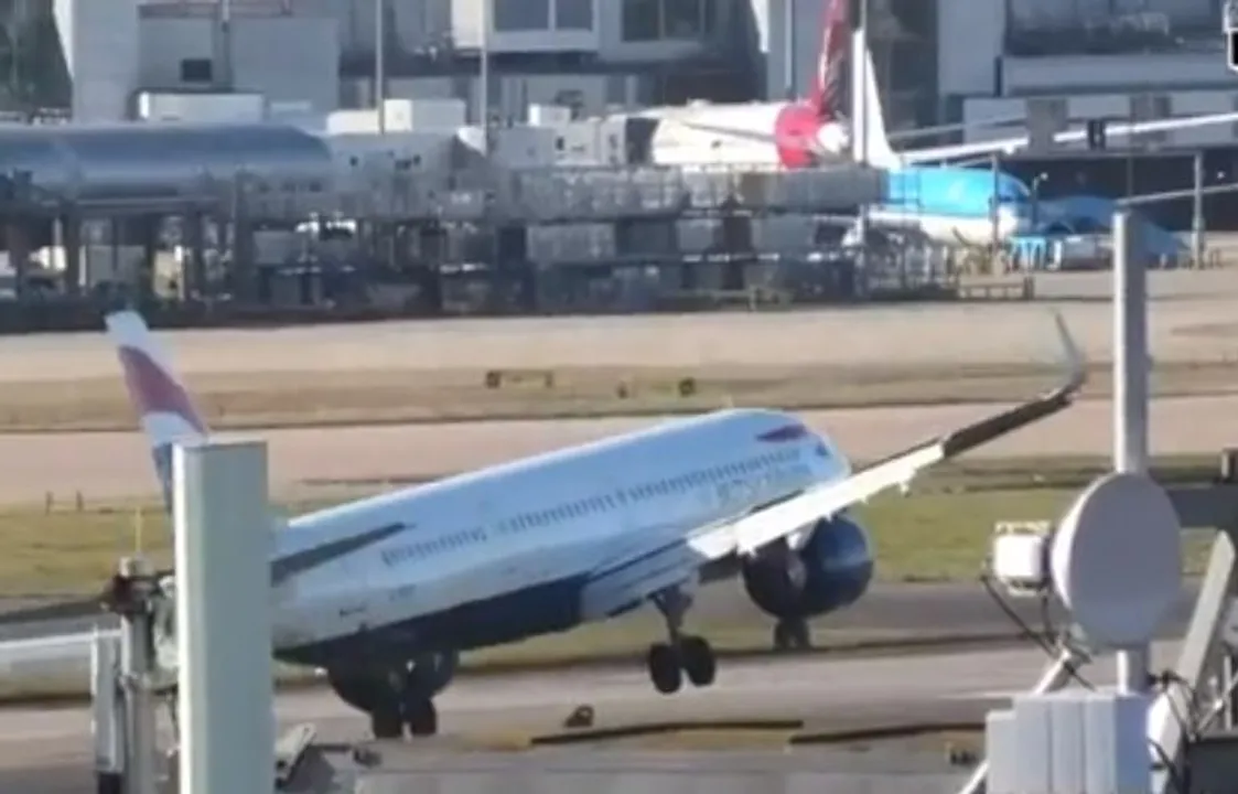  Watch: British Airways flight tossed by strong winds, pilot makes dramatic landing