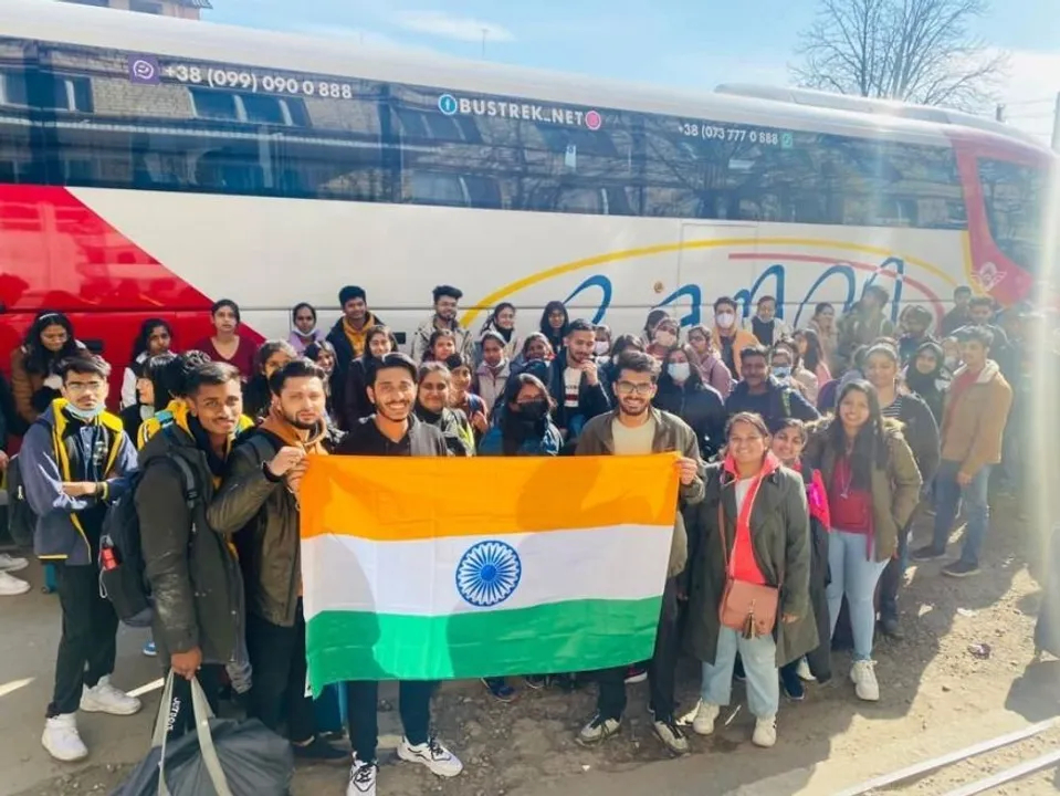  India advises nationals stranded in Ukraine to paste Indian flag on vehicles moving towards borders