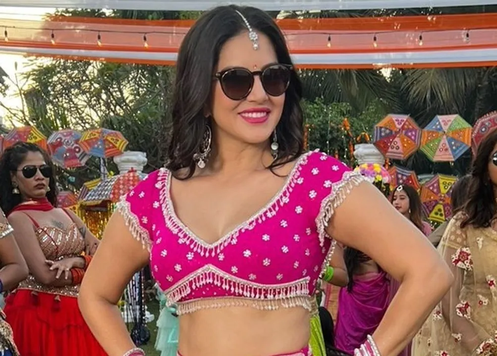  Actress Sunny Leone shooting for wedding song in Mumbai