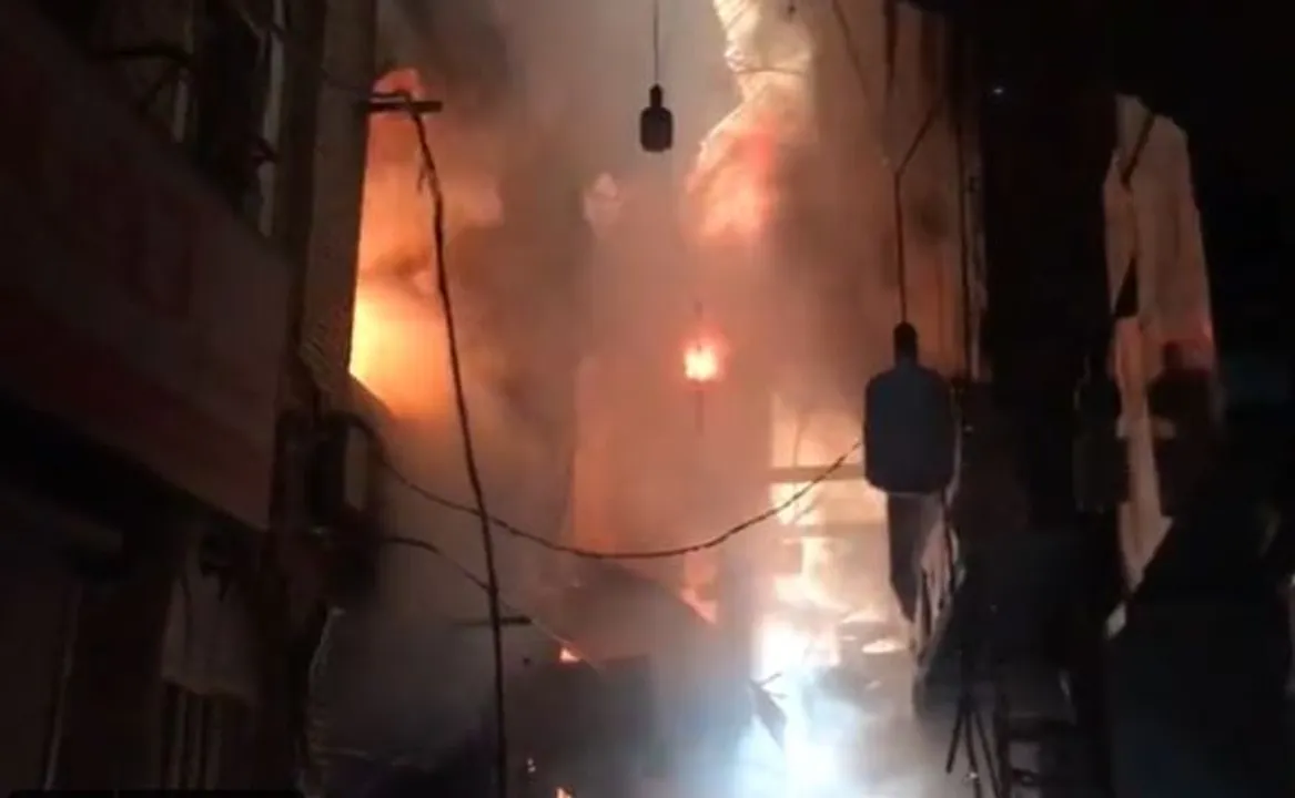  Watch: Massive blaze burns down at least 30 stores in Tehran's iconic Grand Bazaar