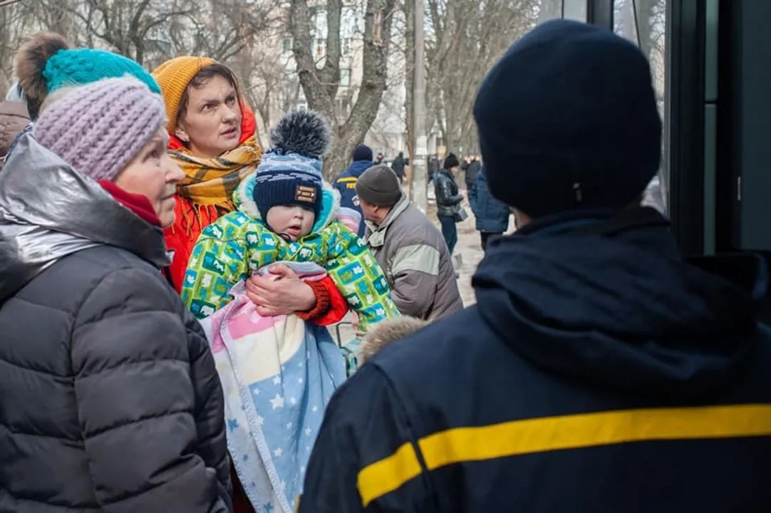  Evacuation of people in Ukraine.(photo: https://www.facebook.com/photo/?fbid31393272361902&amp;setìnf.100064736946785 ) 