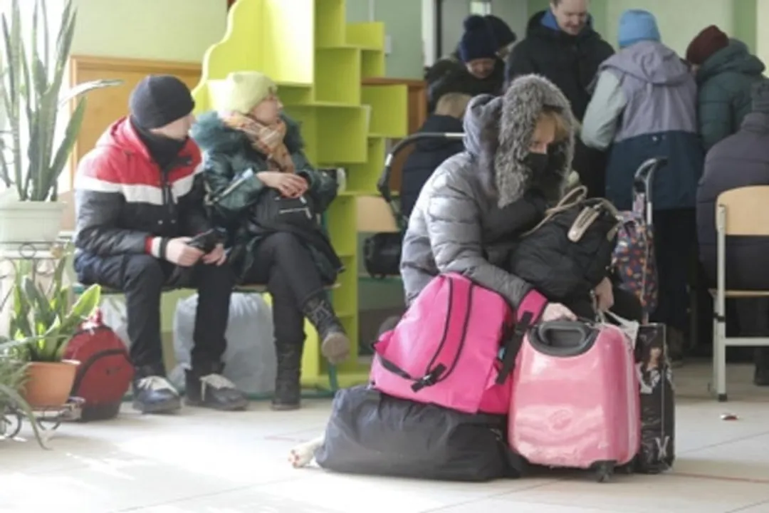  Hungary opens new transit shelter for people fleeing Ukraine