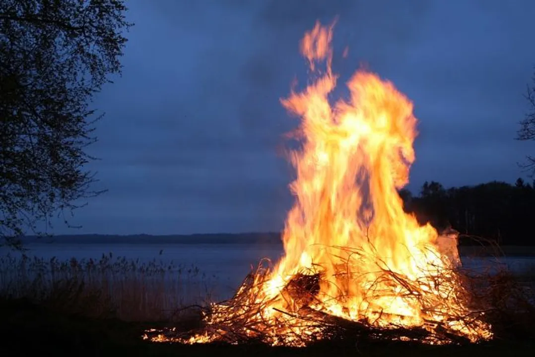  Holika Dahan 2022 Date, Tithi, Muhurat, Significance