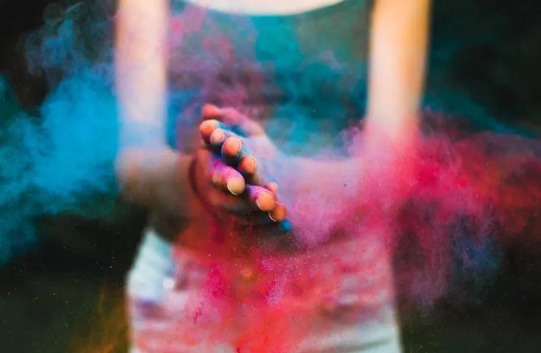  Happy Holi 2022 Wishes, Messages to greet your friends and special ones
