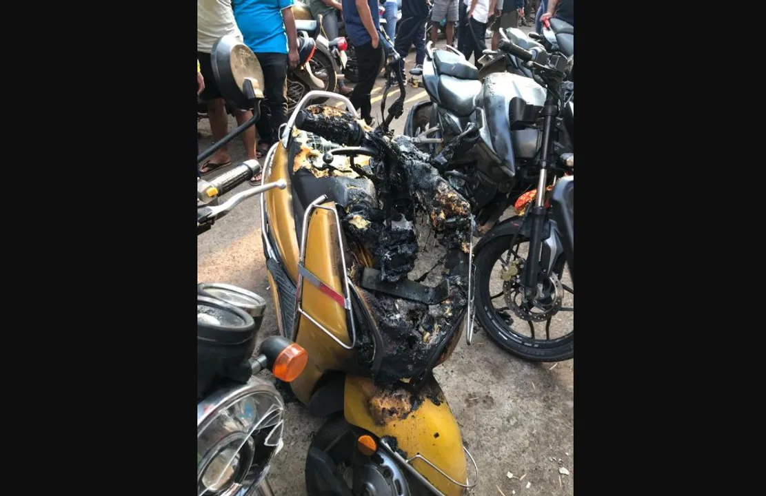  Tension erupts in Utkal University as miscreants set vehicles on fire at boys hostel