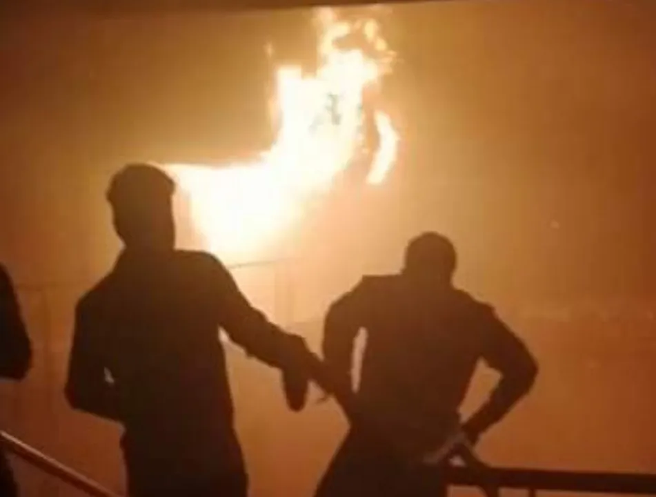  Fire breaks out at Keshari Mall in Bhubaneswar [Watch Video]