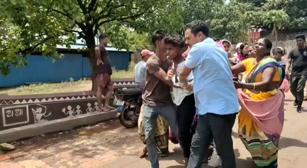  Chhattisgarh cops face stiff resistance while arresting youth in Odisha town