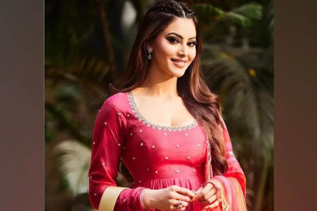  Urvashi Rautela talks about her pan-India debut film 'The Legend'