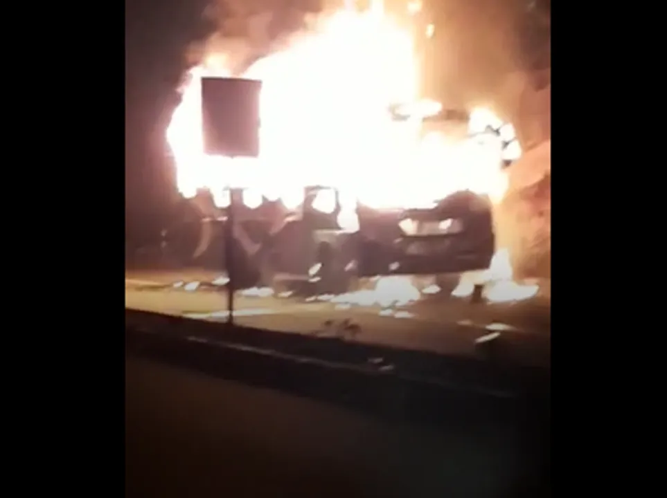  [Watch] Bus carrying over 30 passengers catches fire in Keonjhar