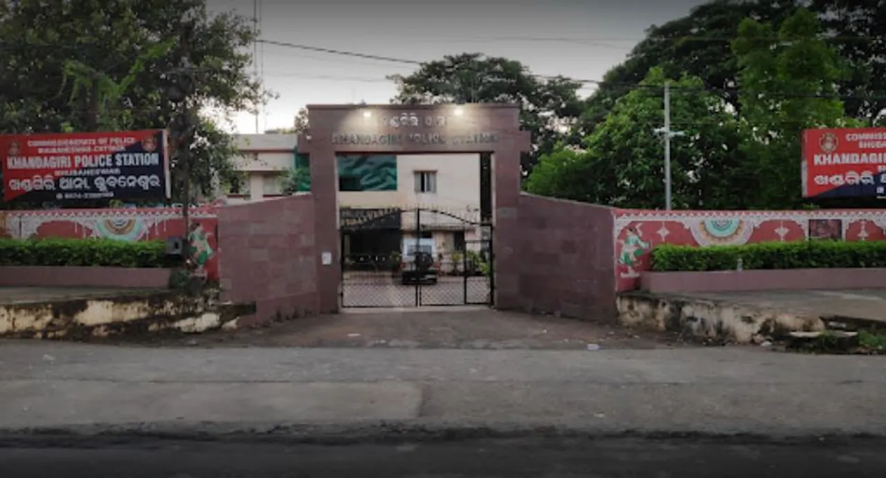  Bhubaneswar: Man carrying his dead child in bag sparks tension in Khandagiri