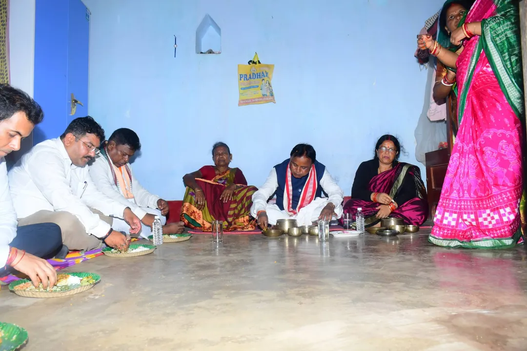  Odisha CM Mohan Majhi visits native place, relishes 'pakhala' with family