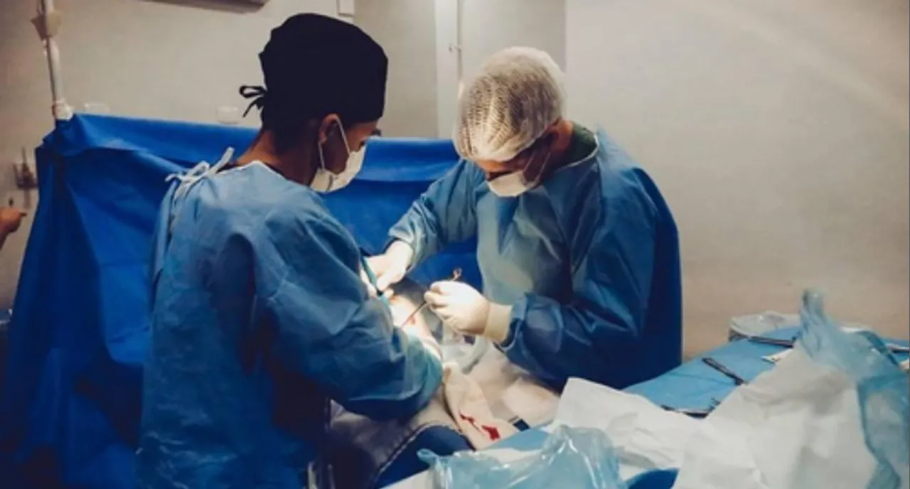  UP: Doctors remove live worm from man’s nose