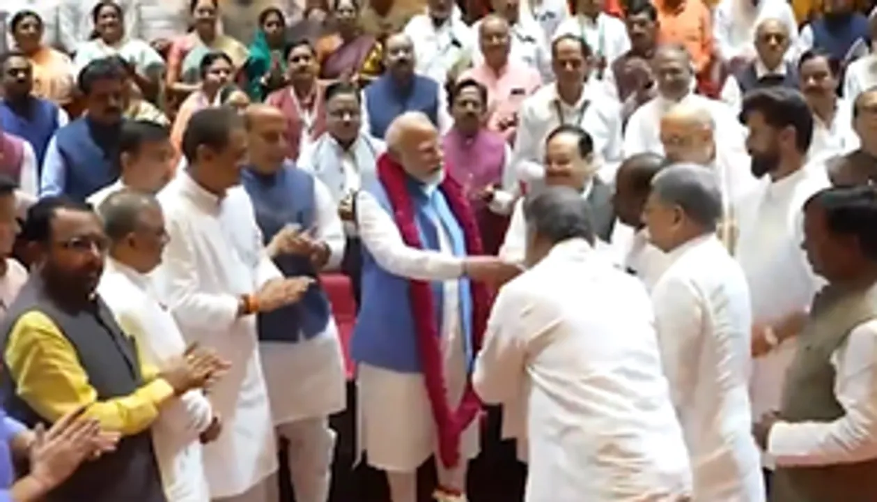  PM Modi advises NDA MPs to 'follow rules' in Parliament