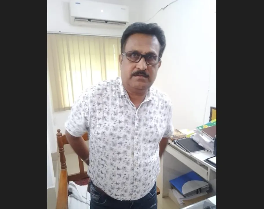  Chief Civil Supplies Officer caught by Odisha Vigilance while taking Rs 50k bribe
