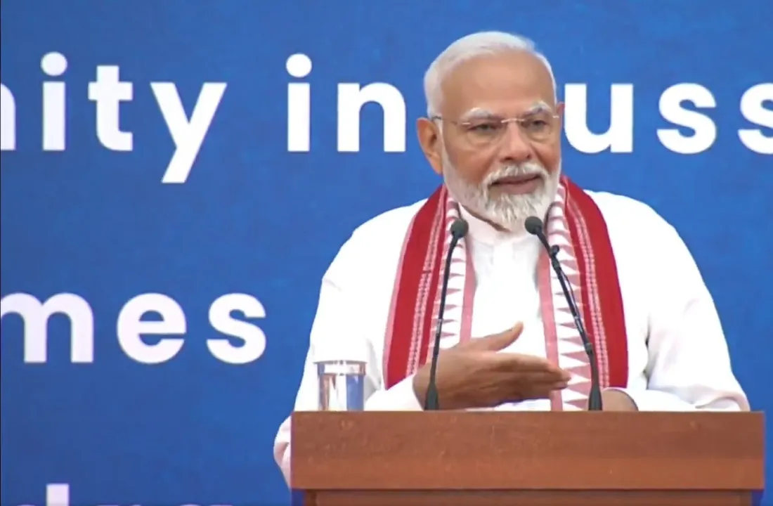 PM Modi chants Jai Jagannath, flaunts Odisha handloom scarf in Moscow