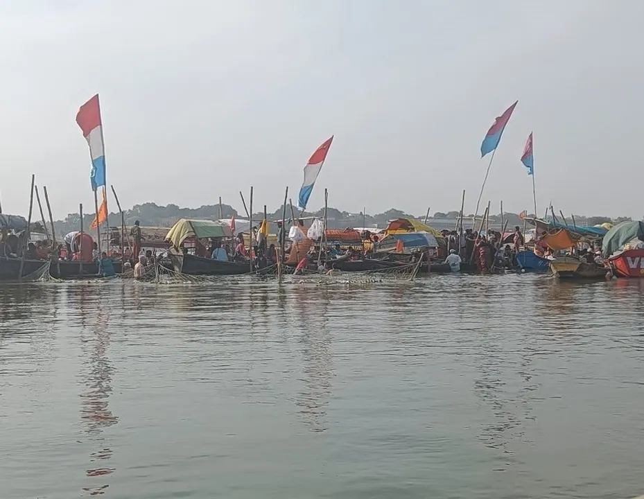  Free meals for pilgrims at Triveni Sangam in Prayagraj