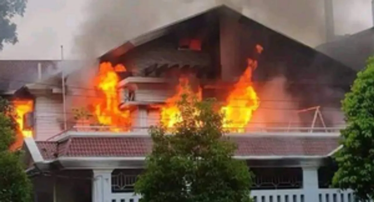  Mob sets former B'desh skipper Mashrafe Mortaza's house on fire