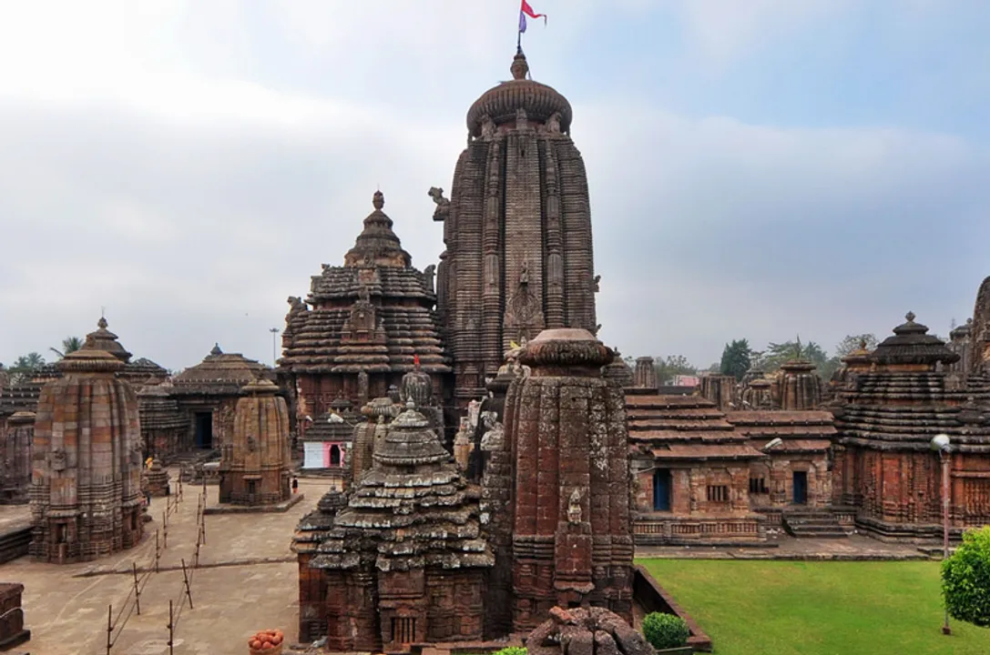  Odisha: Lingaraj Temple 'neglected' by ASI develops cracks