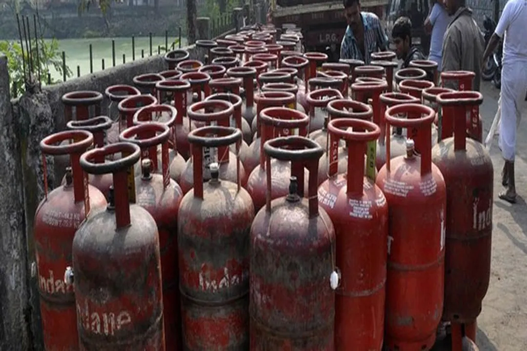  Union Cabinet approves Rs 200 cut in LPG cylinders for all consumers